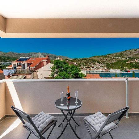 Oyo Deluxe Apartments Dubrovnik Eksteriør billede
