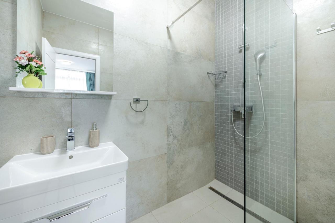 Oyo Deluxe Apartments Dubrovnik Eksteriør billede