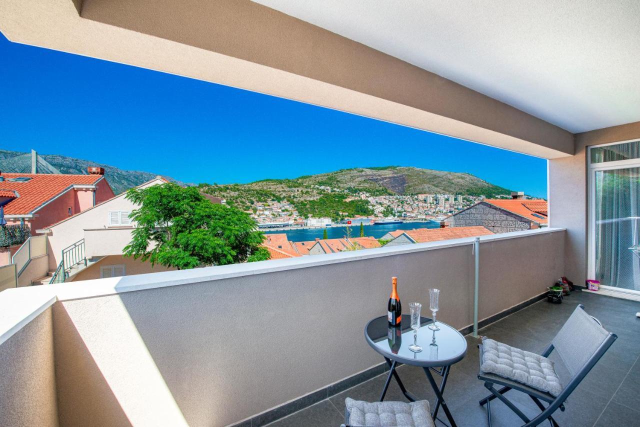 Oyo Deluxe Apartments Dubrovnik Eksteriør billede