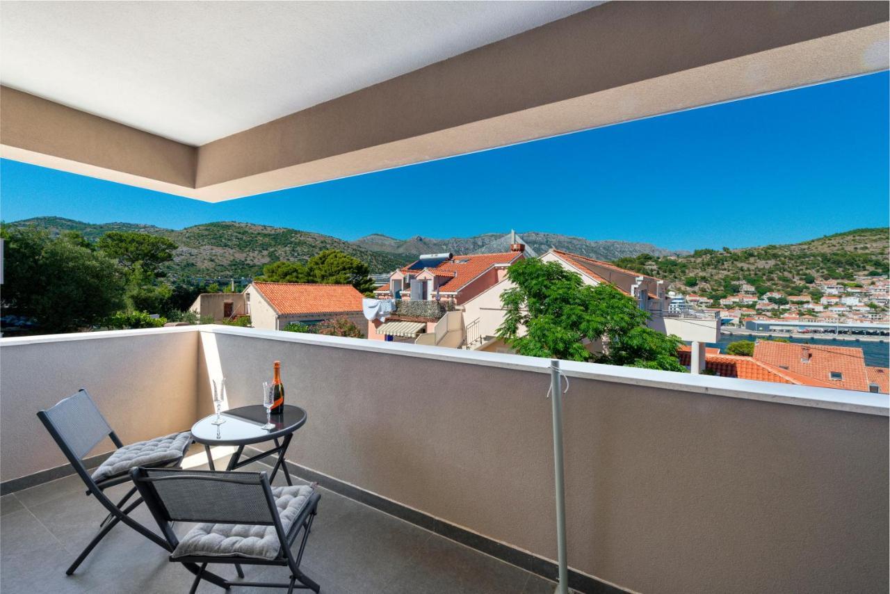Oyo Deluxe Apartments Dubrovnik Eksteriør billede