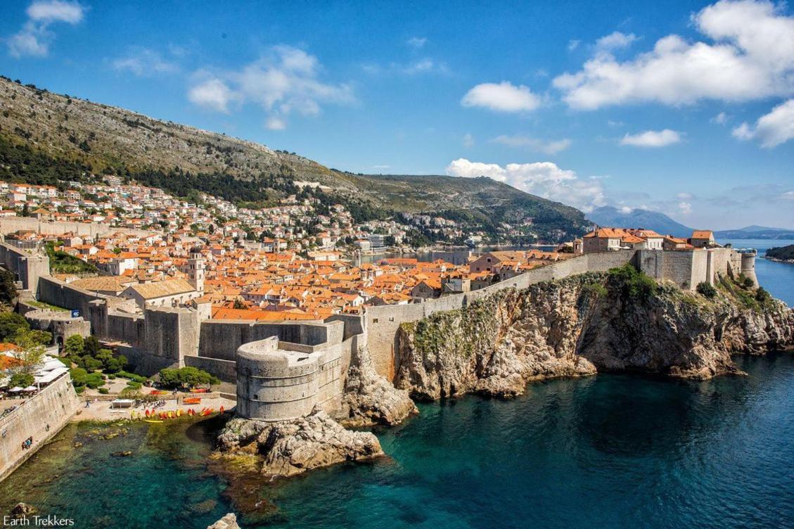 Oyo Deluxe Apartments Dubrovnik Eksteriør billede