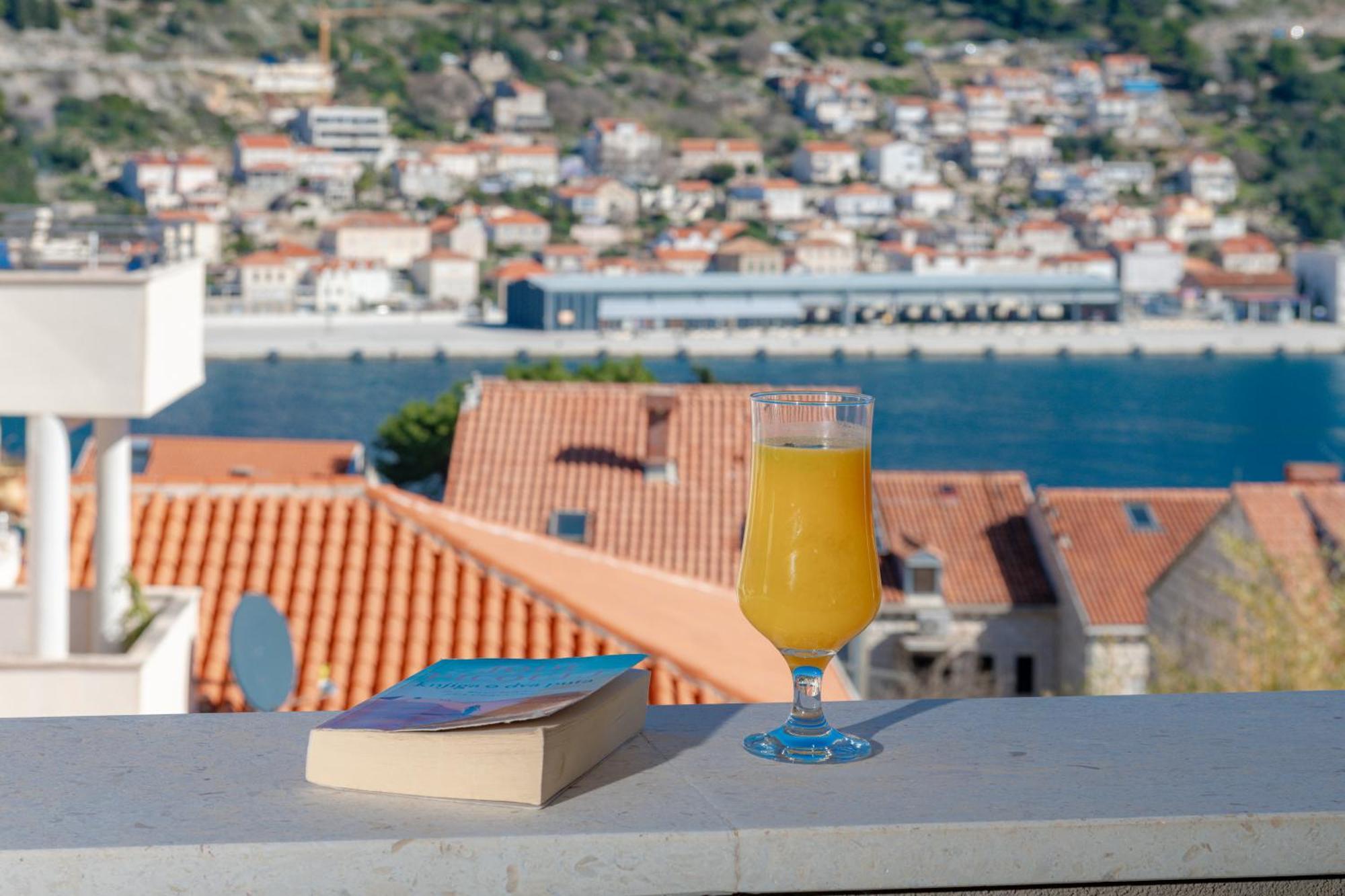 Oyo Deluxe Apartments Dubrovnik Eksteriør billede
