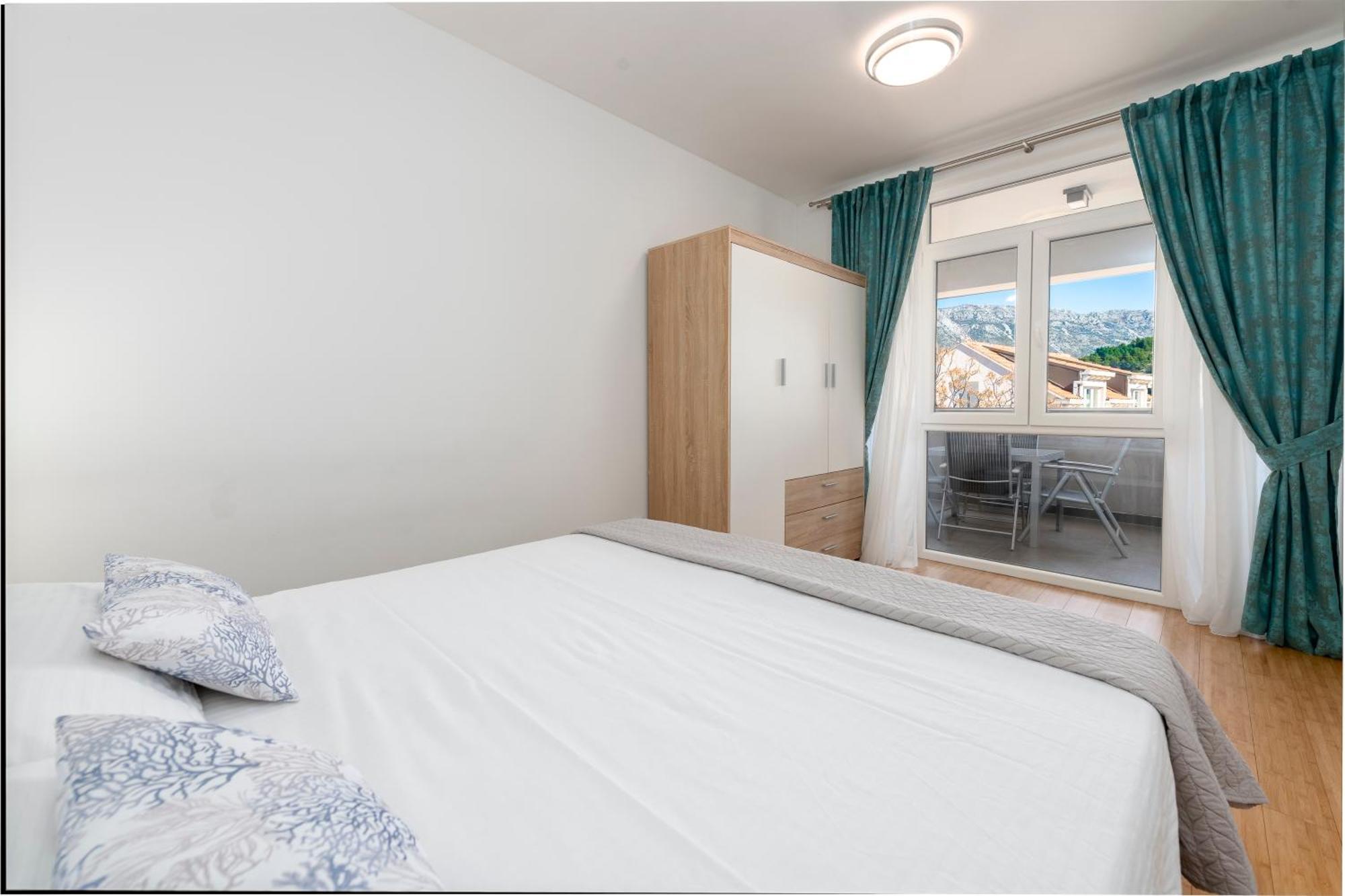 Oyo Deluxe Apartments Dubrovnik Eksteriør billede