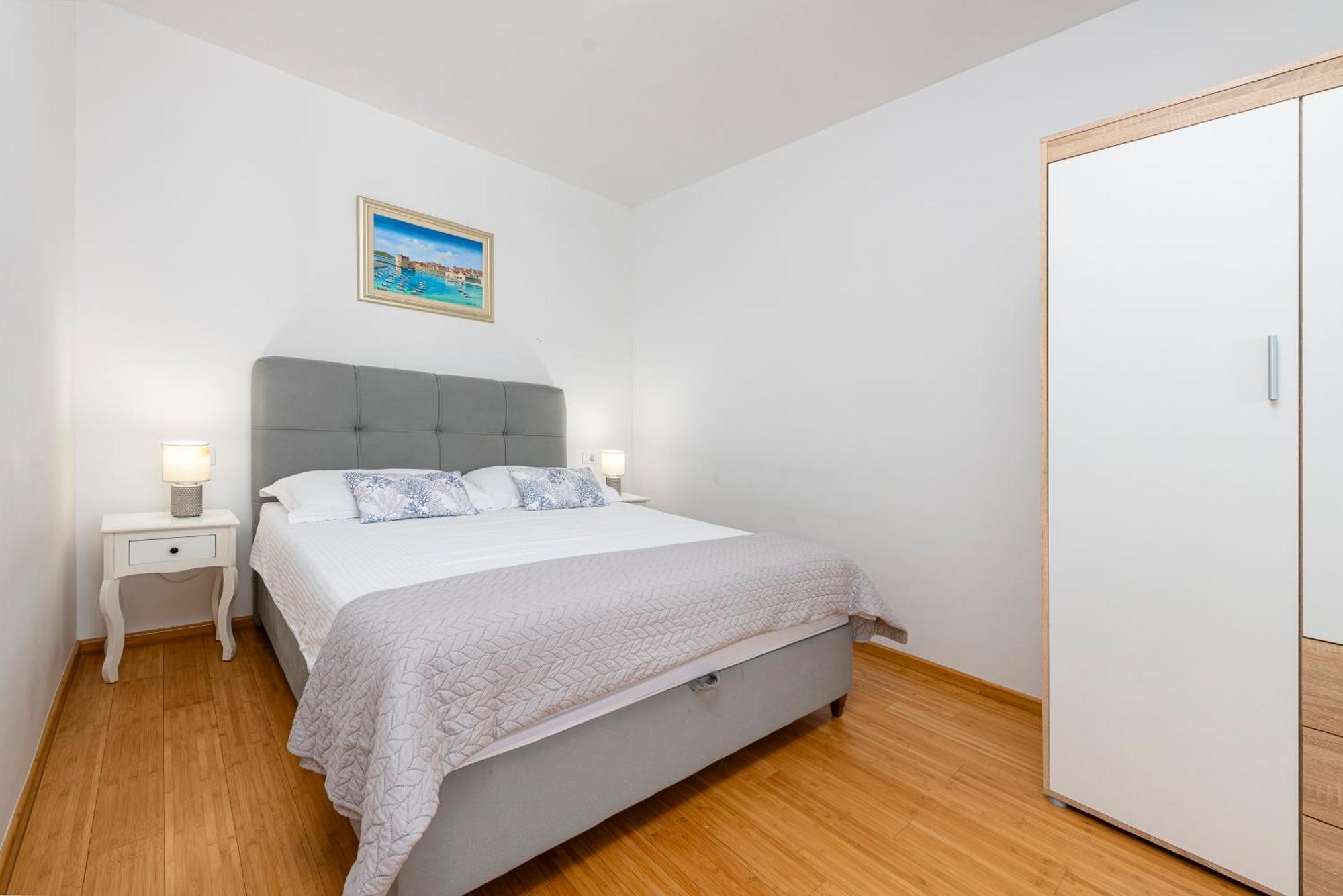 Oyo Deluxe Apartments Dubrovnik Eksteriør billede